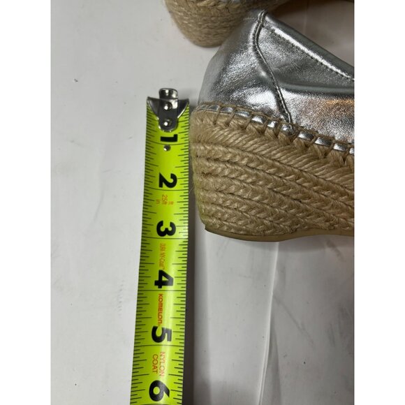 Tignanello TGNAIF3 Wedge Espadrilles Tan Silver Size 6.5M Peep Toe Comfort - Picture 10 of 10